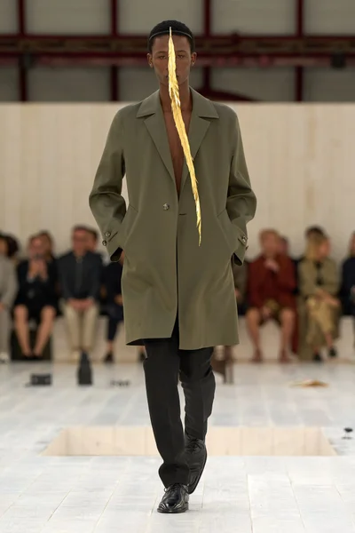 Look 23
